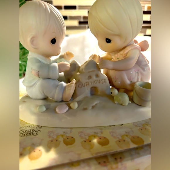 Precious Moments God Bless Our Home Figurine. In Box - Picture 1 of 7